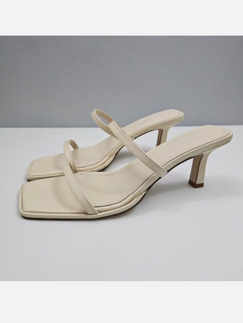 Aeyde Kitten Heel Square Toe Sandal Womens EU 41 Cream Leather Strappy Neutral
